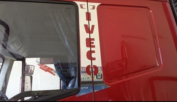 COD. TF-326IV-XP - DOOR PLATE KIT IN 4 PCS WITH "IVECO" WRITING Iveco Stralis Xp