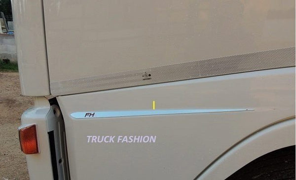 COD. TF-332-FH3 - DOOR PLATE 2 PCS Volvo FH3 - Truck Fashion